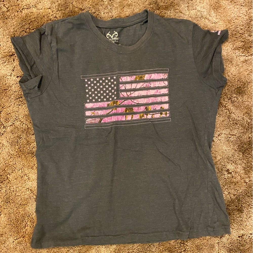 Cameo American flag real tree short sleeve shirt